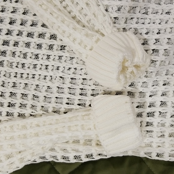 Lucy & Co. Net look sweater - Picture 8 of 8